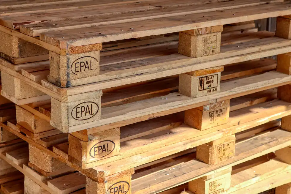 Normativa per a l'embalatge de fusta utilitzat al comerç internacional