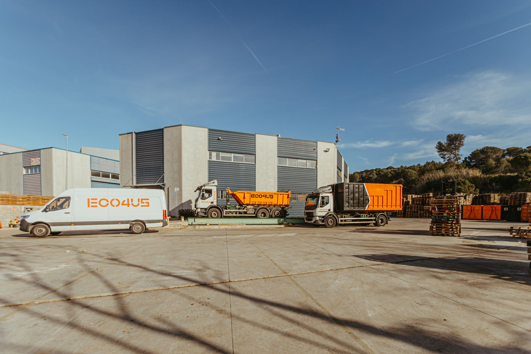 Flota propia de ECO4US: recogida en cualquier punto de Cataluña